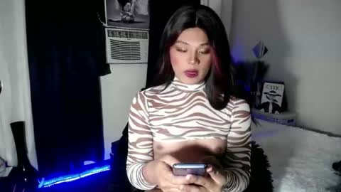 Snapshot of itsme_jazzy chatting on 10.13.25 JAZ online show from 10.13.25