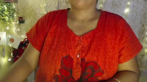 Snapshot of itsmiradesire chatting on 06.17.26 Mira online show from 06.17.26
