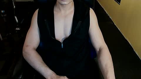 Snapshot of itssallgravy chatting on 11.16.25 itssallgravy online show from 11.16.25