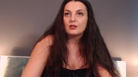 Snapshot of itsyourlady chatting on 10.19.25 Melissa Khaan online show from 10.19.25