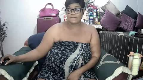 Snapshot of itumeleng74 chatting on 02.01.25 itumeleng74 online show from 02.01.25