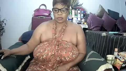 Snapshot of itumeleng74 chatting on 02.04.25 itumeleng74 online show from 02.04.25