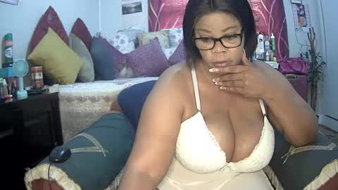 Snapshot of itumeleng74 chatting on 02.08.25 itumeleng74 online show from 02.08.25