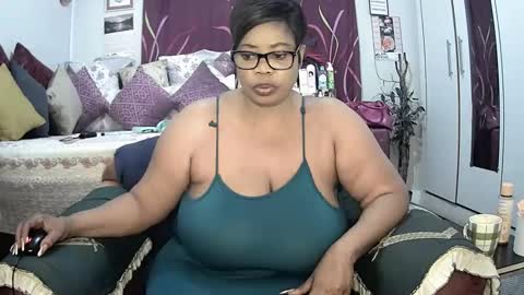 Snapshot of itumeleng74 chatting on 02.13.25 itumeleng74 online show from 02.13.25