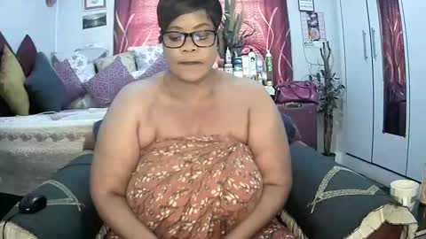 Snapshot of itumeleng74 chatting on 02.17.25 itumeleng74 online show from 02.17.25