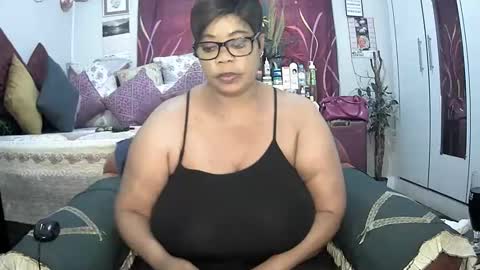 Snapshot of itumeleng74 chatting on 02.18.25 itumeleng74 online show from 02.18.25