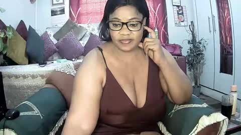Snapshot of itumeleng74 chatting on 02.27.25 itumeleng74 online show from 02.27.25