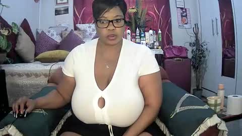 Snapshot of itumeleng74 chatting on 03.03.25 itumeleng74 online show from 03.03.25