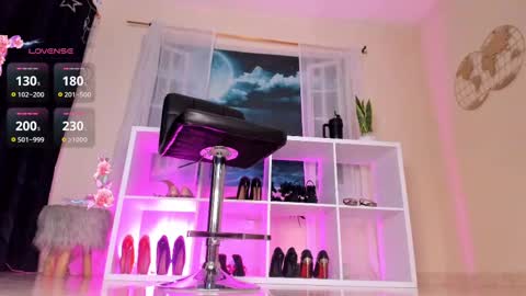 Snapshot of itzel__ chatting on 10.07.25 Call me Itzel online show from 10.07.25