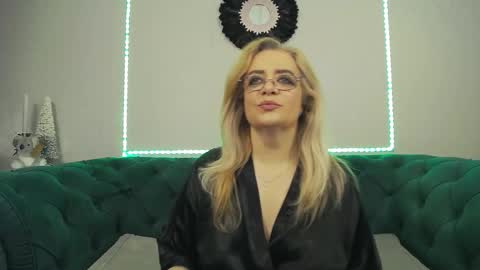 ivanacharm online show from 12.15.25