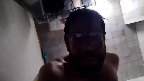 Snapshot of ivanchelon chatting on 04.28.26 Vanchi online show from 04.28.26