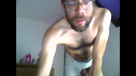 Snapshot of ivanchelon chatting on 05.06.26 Vanchi online show from 05.06.26