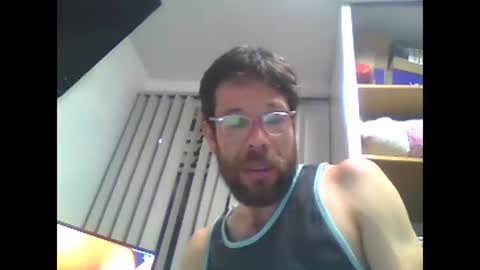Snapshot of ivanchelon chatting on 05.10.26 Vanchi online show from 05.10.26