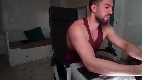 Snapshot of ivanhydee chatting on 01.17.26 IvanHydee online show from 01.17.26