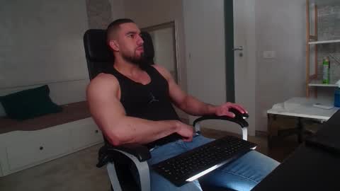 Snapshot of ivanhydee chatting on 02.08.26 IvanHydee online show from 02.08.26