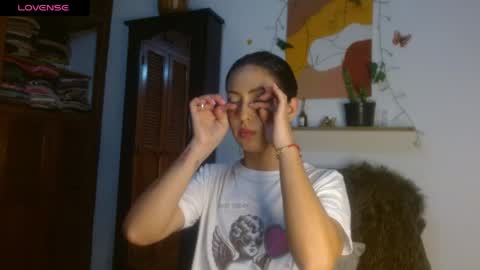 Snapshot of ivanna_dl chatting on 05.26.26 Ivanna online show from 05.26.26