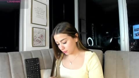 Snapshot of ivanna_west chatting on 06.24.26 Ivanna West online show from 06.24.26