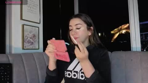 Snapshot of ivanna_west chatting on 07.17.26 Ivanna West online show from 07.17.26