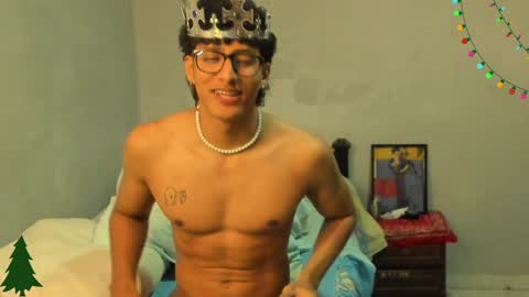 Snapshot of ivano_jones chatting on 12.14.24 Ivano online show from 12.14.24