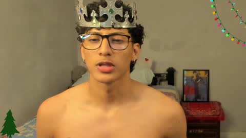 Snapshot of ivano_jones chatting on 12.19.24 Ivano online show from 12.19.24