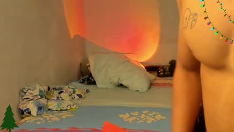 Snapshot of ivano_jones chatting on 12.21.24 Ivano online show from 12.21.24