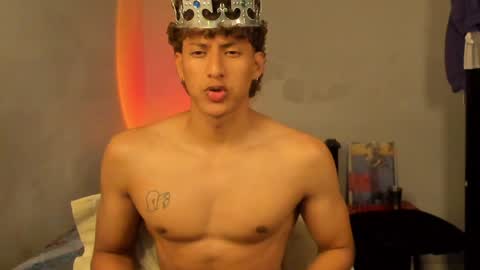 Snapshot of ivano_jones chatting on 01.15.25 Ivano online show from 01.15.25