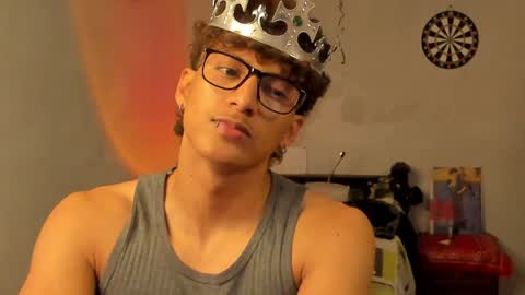 Snapshot of ivano_jones chatting on 01.28.25 Ivano online show from 01.28.25