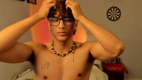 Snapshot of ivano_jones chatting on 02.05.25 Ivano online show from 02.05.25