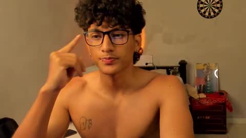 Snapshot of ivano_jones chatting on 02.18.25 Ivano online show from 02.18.25