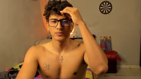 Snapshot of ivano_jones chatting on 02.24.25 Ivano online show from 02.24.25