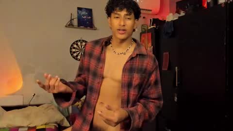 Snapshot of ivano_jones chatting on 02.26.25 Ivano online show from 02.26.25