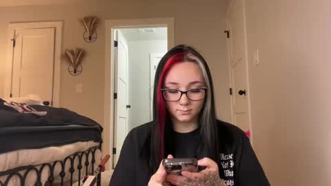 Snapshot of iveyjade33 chatting on 10.02.25 ivey jade online show from 10.02.25