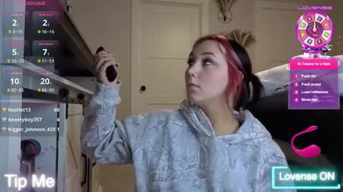 Snapshot of iveyjade33 chatting on 10.15.25 ivey jade online show from 10.15.25