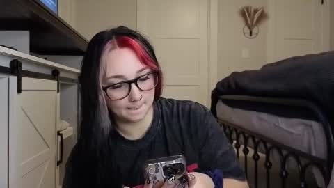 Snapshot of iveyjade33 chatting on 10.21.25 ivey jade online show from 10.21.25