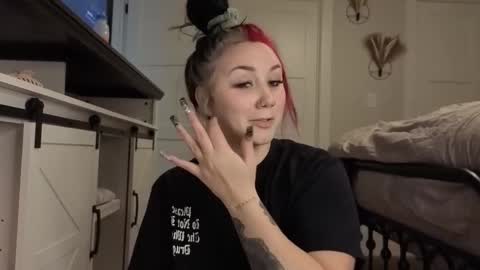 Snapshot of iveyjade33 chatting on 10.24.25 ivey jade online show from 10.24.25