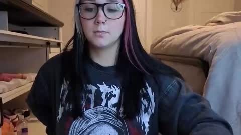 Snapshot of iveyjade33 chatting on 10.31.25 ivey jade online show from 10.31.25