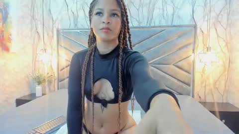 Ivis  online show from 02.27.25