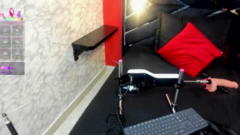 Ivis  online show from 12.22.25