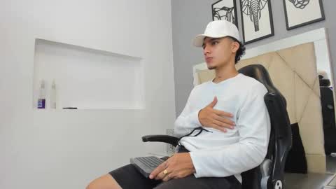 Snapshot of ivo_beischel chatting on 10.10.25 Ivo Beischel online show from 10.10.25