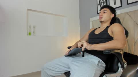 Snapshot of ivo_beischel chatting on 10.23.25 Ivo Beischel online show from 10.23.25