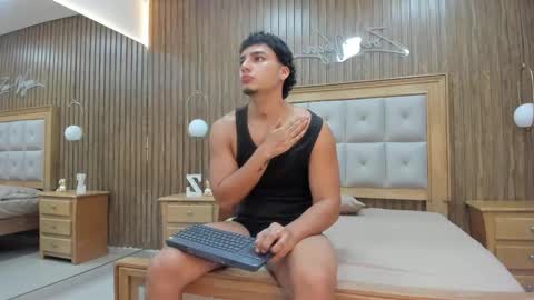 Snapshot of ivo_beischel chatting on 11.05.25 Ivo Beischel online show from 11.05.25