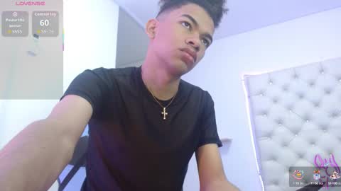 Snapshot of ivone_rose_ chatting on 09.30.25 Ivon online show from 09.30.25