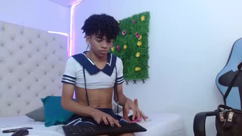 Snapshot of ivone_rose_ chatting on 10.19.25 Ivon online show from 10.19.25