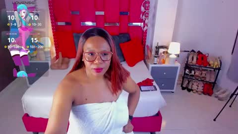 Snapshot of ivonsanchez chatting on 12.14.24 IVONSANCHEZ online show from 12.14.24