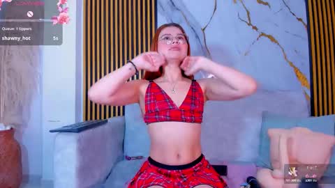 Snapshot of ivonymiller chatting on 10.04.25 ivonymiller online show from 10.04.25