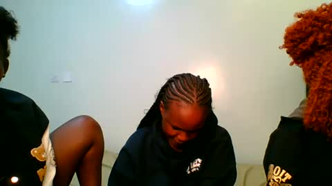 Snapshot of ivory_mae chatting on 08.07.26 ivory_mae online show from 08.07.26