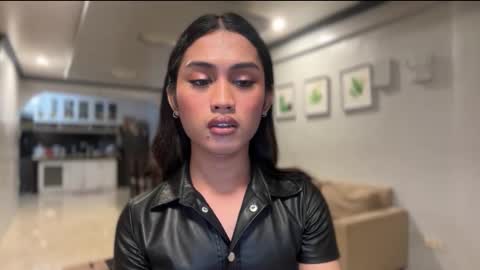 kirstenelsie online show from 10.08.25