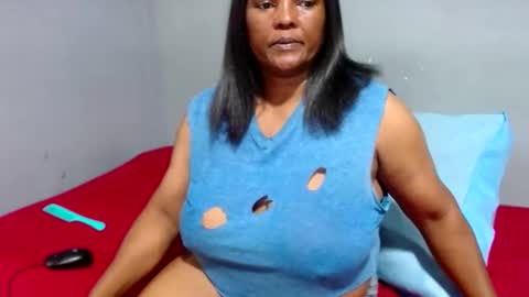IVORYTITS48 online show from 01.17.25