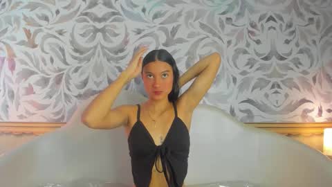 Ivy Rae online show from 10.03.25