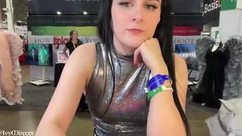 Snapshot of ivyminxxx chatting on 12.06.24 Ivy Minxxx online show from 12.06.24